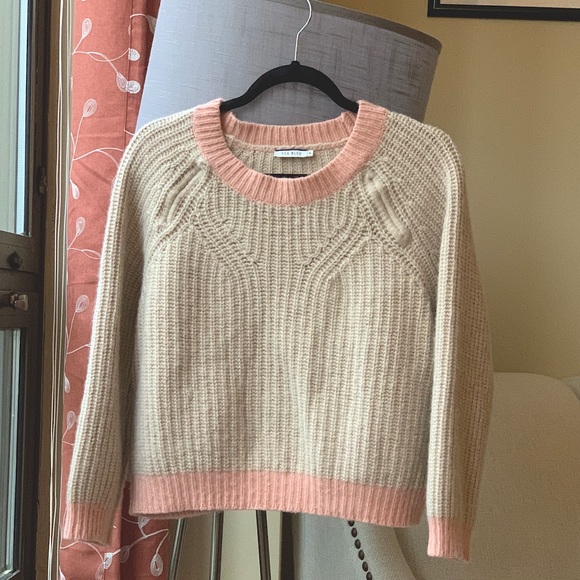 Aritzia Sweaters - Cashmere cream pullover sweater